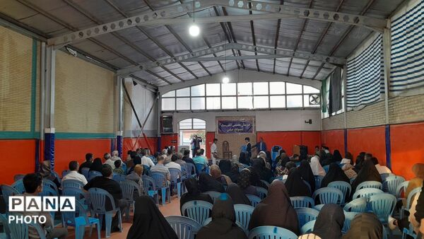 نخستین جلسه انجمن اولیا و مربیان در هنرستان تخصصی الکترونیک محمودیه خیامی