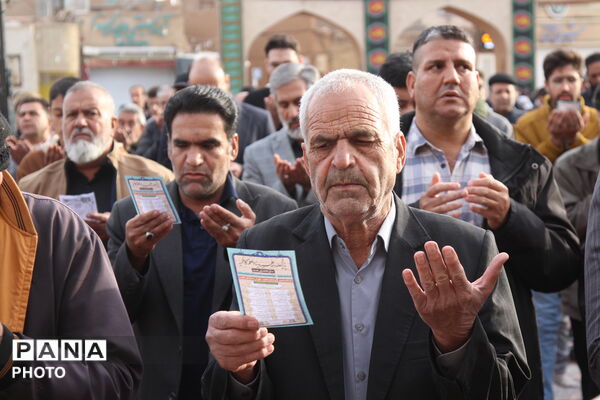 برپایی باشکوه نماز عید فطر در یزد