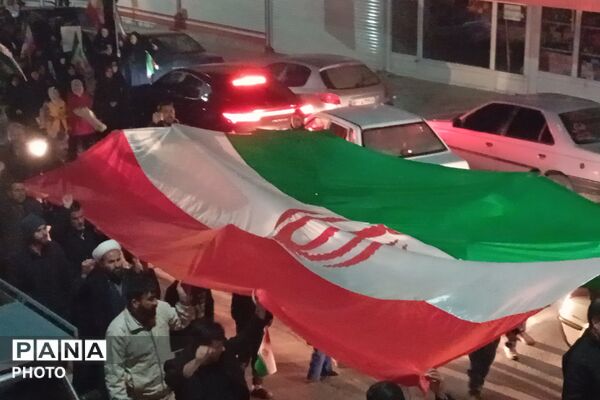 شهر بن یک صدا فریاد ایستادگی سر داد