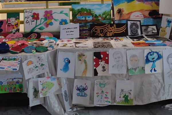 نمایشگاه دست سازه‌های مدرسه مریم بهارستان دو