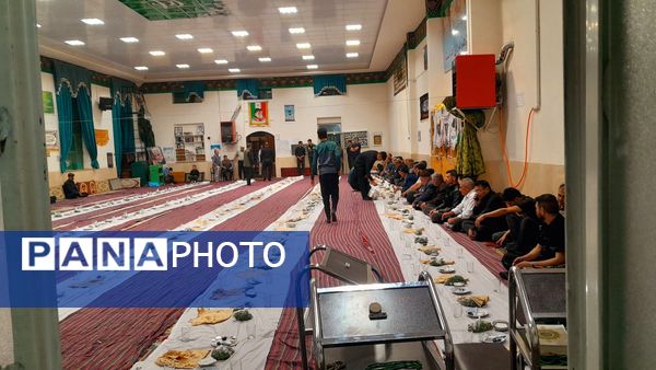 افطاری به مناسبت شب قدر در مسجد چهارده معصوم الغدیر 