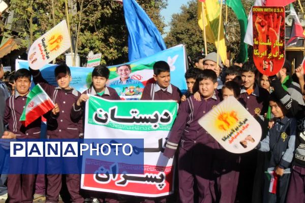 خروش دانش‌آموزان گرگانی در روز حماسه و بصیرت