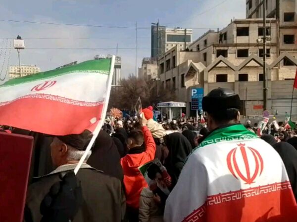 مشهد الرضا شاهد غوغا مردم در راهپیمایی ۲۲ بهمن شد