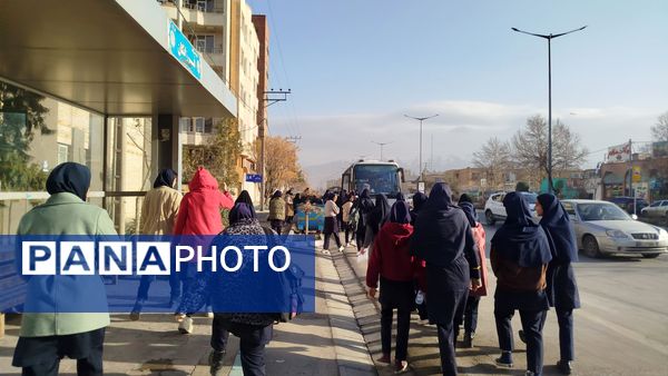 بازدید دانش‌آموزان دبیرستان پیرایش از افلاک‌نما نیشابور 