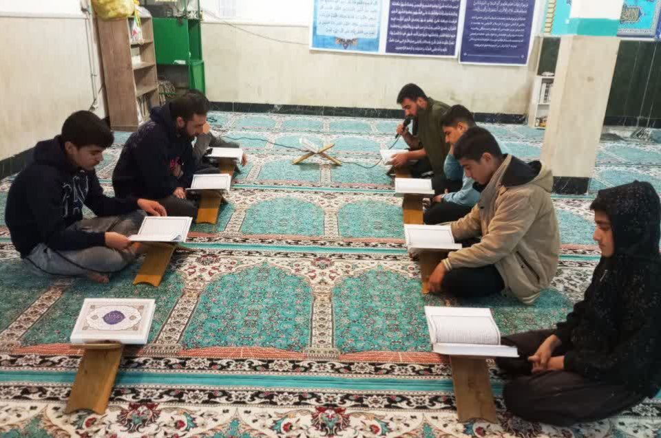 جزخوانی قرآن کریم در مساجد منطقه کوهنانی به مناسبت ماه مبارک رمضان  
