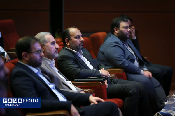 نشست راه روشن «تبیین آیه سال تشکیلات»