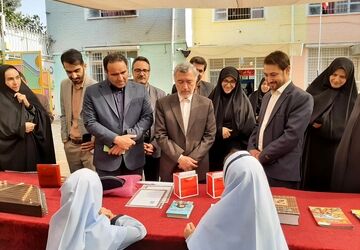 آیین رونمایی از دفتر شورای معلمان در مدرسه تراز شهید جواهری 
