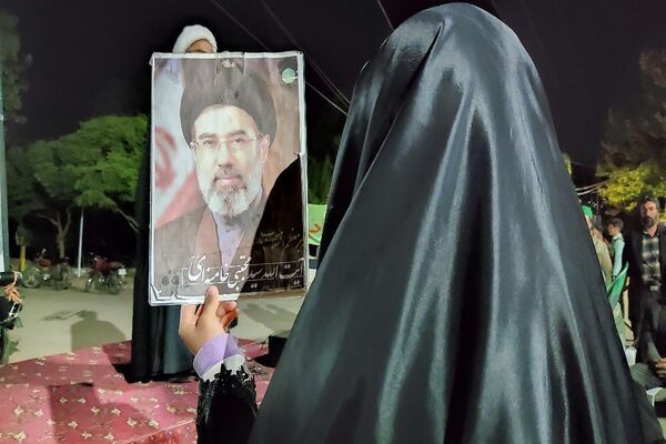 مراسم دومین سالگرد شهید آیت الله رئیسی و شهدای خدمت در اجتماعات شبانه