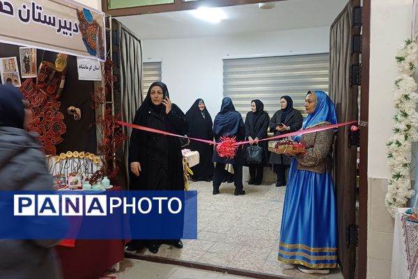 جشنواره رنگ و فرهنگ در کانون شهید آوینی فشافویه؛تجلی هویت و هنر ایرانی