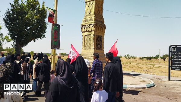 عاشقان حسینی ( ع) به یاد پیاده روی اربعین در نیشابور پیاده روی کردند-۲