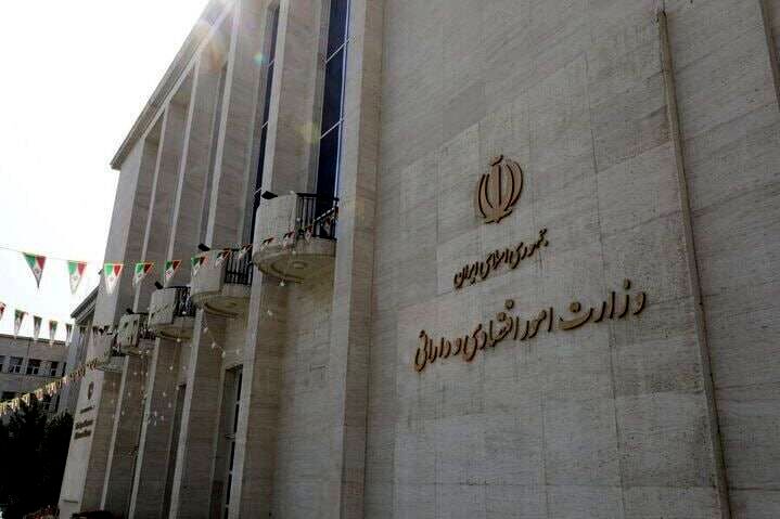 واردات کالاهای اساسی از بنادر مناطق آزاد در اولویت قرار گرفت
