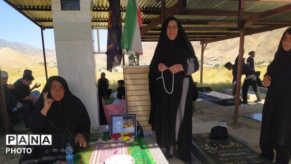 برگزاری آیین‌های عزاداری و مراسم زیارت اهل قبور در روستای مورانی