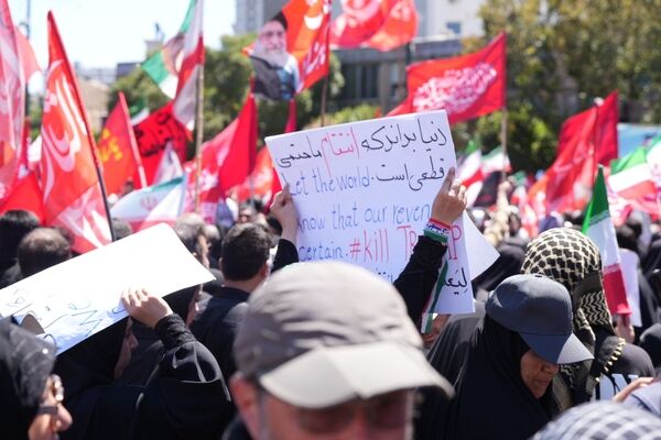 حضور تاریخی مردم در مشهد؛ حماسه‌ای که تاریخ از یاد نخواهد برد (۲)