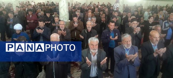 اقامه‌ نماز‌ عیدفطر در شهر وردنجان