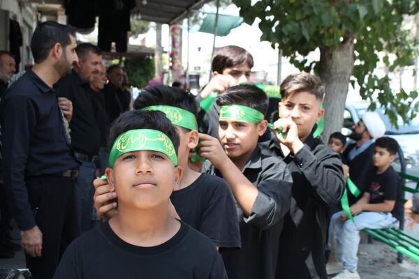 زنجیر زنی صبح عاشورا؛ خرامه در سوگ حسین(ع)