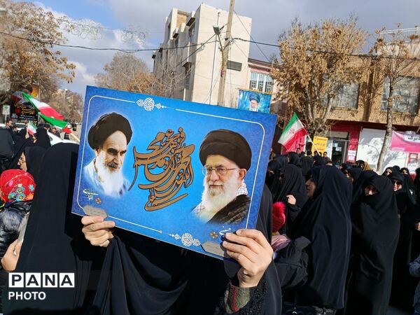 برگزاری مراسم بیعت با خامنه‌ای در بهار