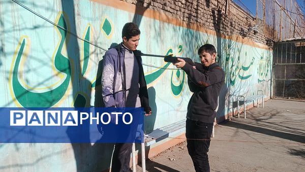 برگزاری مسابقات تیراندازی در دبیرستان شاهد ابوذر غفاری 
