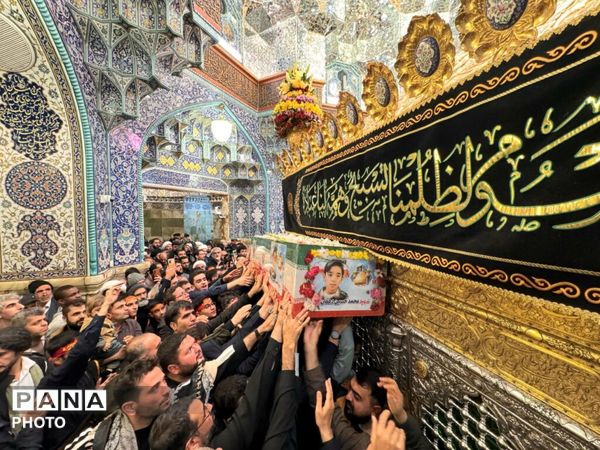 آیین وداع با پیکر مطهر دانش‌آموز شهید محمدحسین دهقان