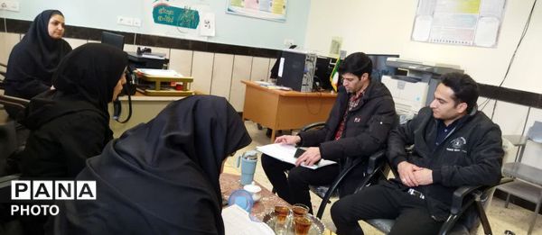 بازدید کارشناس بهداشت از دبیرستان مادر مهربان خلیل آباد