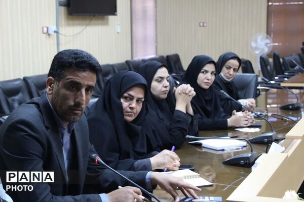 برگزاری اولین جلسه طرح «با انرژی ها» برای مدیریت مصرف انرژی در مدارس یزد
