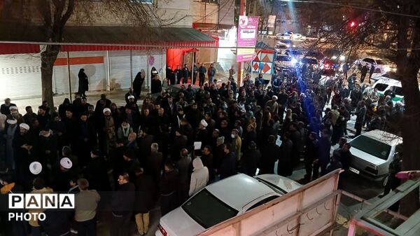 پایبندی مردم فارسان به آرمان‌های رهبر 