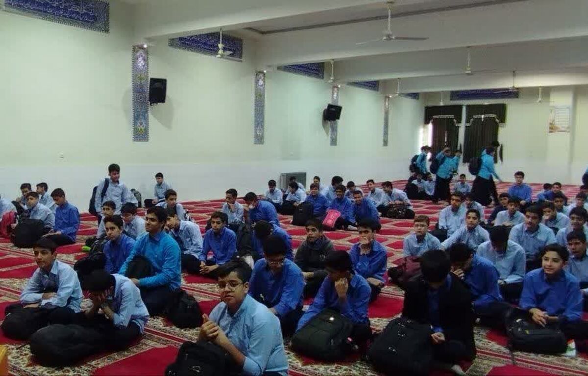 عطر و بوی کربلا؛ رزق دانش آموزان مدرسه شاهد افشار شد