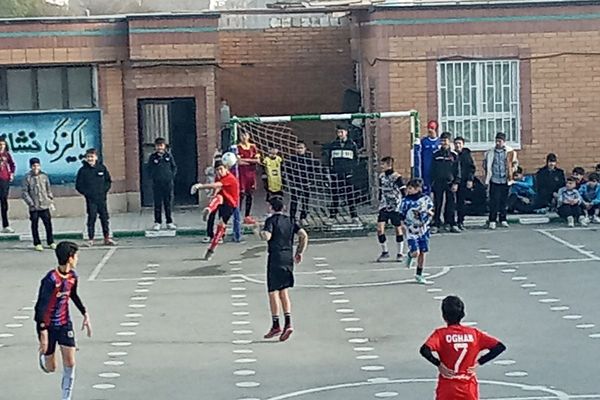  فینال المپیاد ورزشی درون مدرسه‌ای در دبیرستان بشارت بهارستان‌دو 