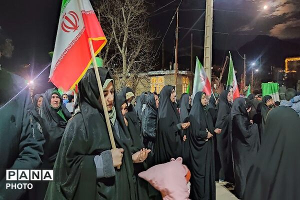 زمزمه دعا و توسل شبانه مردم مومن شهر بار برای پیروزی مدافعان وطن  