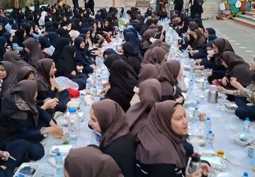 همدلی صمیمانه در ضیافت افطاری دبیرستان اخوان کریمی قم