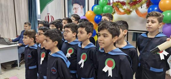 زنگ غنچه‌ها همزمان با سراسر کشور در بندرانزلی