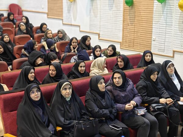 همایش «الگوسازی از زنان موفق»؛ ترسیم نقشه راه «الگوی سوم» در مسیر تعالی