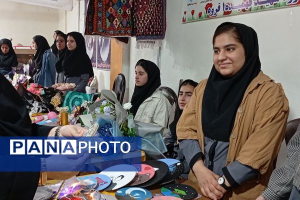 بازارچه خلاقیت؛ جشن خوداتکایی دختران خدیجه‌الکبری در قالب دست‌سازه‌ها و طعم‌ها