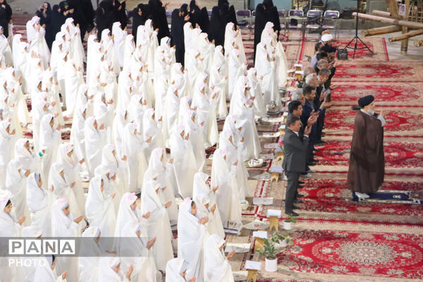 جشن تکلیف بیش از ۷۰۰ دانش آموز بافقی