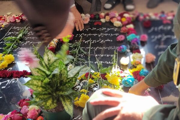 مراسم عزاداری حضرت ام‌البنین(س) همراه با تجلیل از خانواده‌های شهدا در رباط‌کریم
