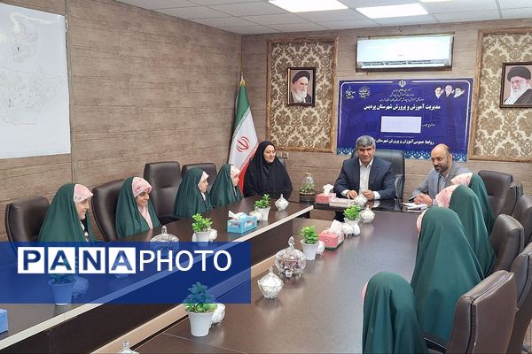 اجرای سرود به مناسبت هفته وحدت و میلاد نبی اکرم (ص) در اداره آموزش و پرورش پردیس 