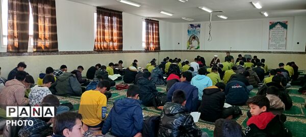 مدرسه شهید صادقی، میزبان دانش آموزان روزه دار در محفل نورانی قرآن