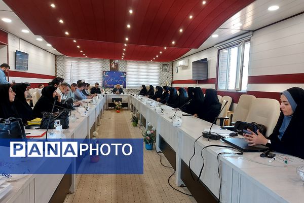 برگزاری آیین معارفه سرپرست معاونت پژوهش، برنامه‌ریزی و توسعه منابع انسانی اداره آموزش و پرورش کهریزک