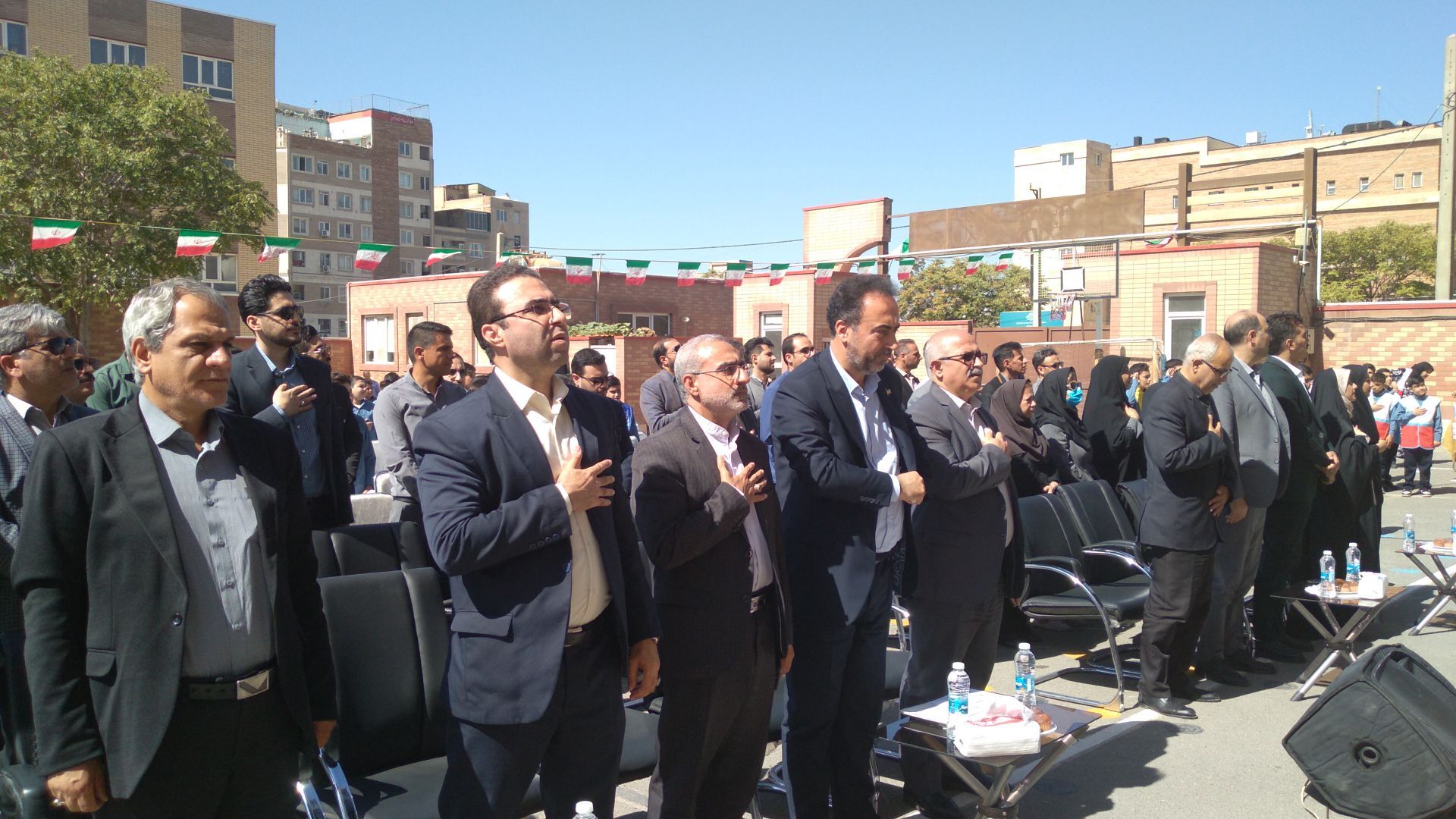 آغاز سال تحصیلی با جشن جوانه‌ها در مدرسه شهید باب الله مومنی ناحیه 4 کرج