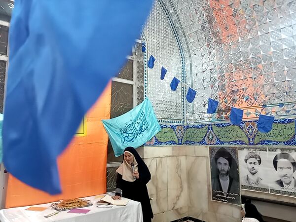اجرای برنامه هایی زیبا و شاد برای کودکان در شهرستان کاشمر 