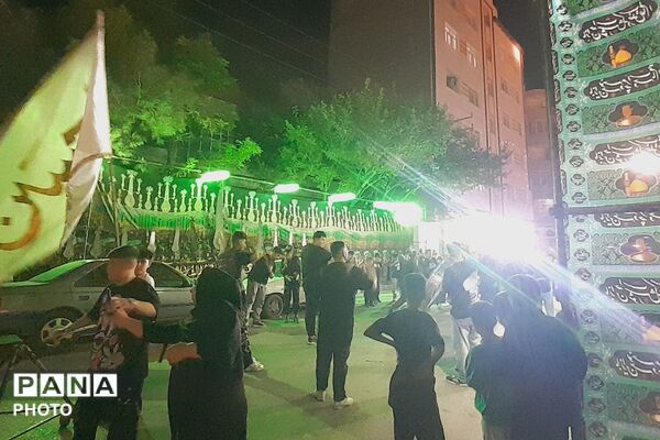 شکوه سوگواری در شبِ عاشورا،وقتی صباشهر با هم‌صدایی در سوگِ حق می‌گرید