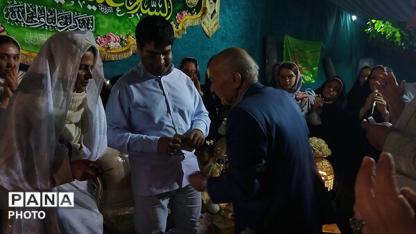 مراسم عروسی دو جوان نیشابوری در مهمانی کیلومتری  عید غدیر خم 