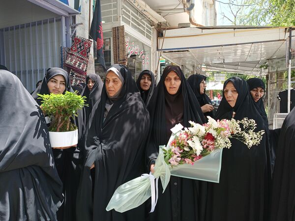 بازگشت امام جمعه از سفر مکه و استقبال گرم مردم فارسان