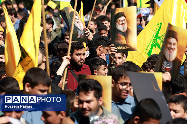 آیین ادای احترام به مقام شامخ شهیدان مقاومت و شهید سید حسن نصرالله