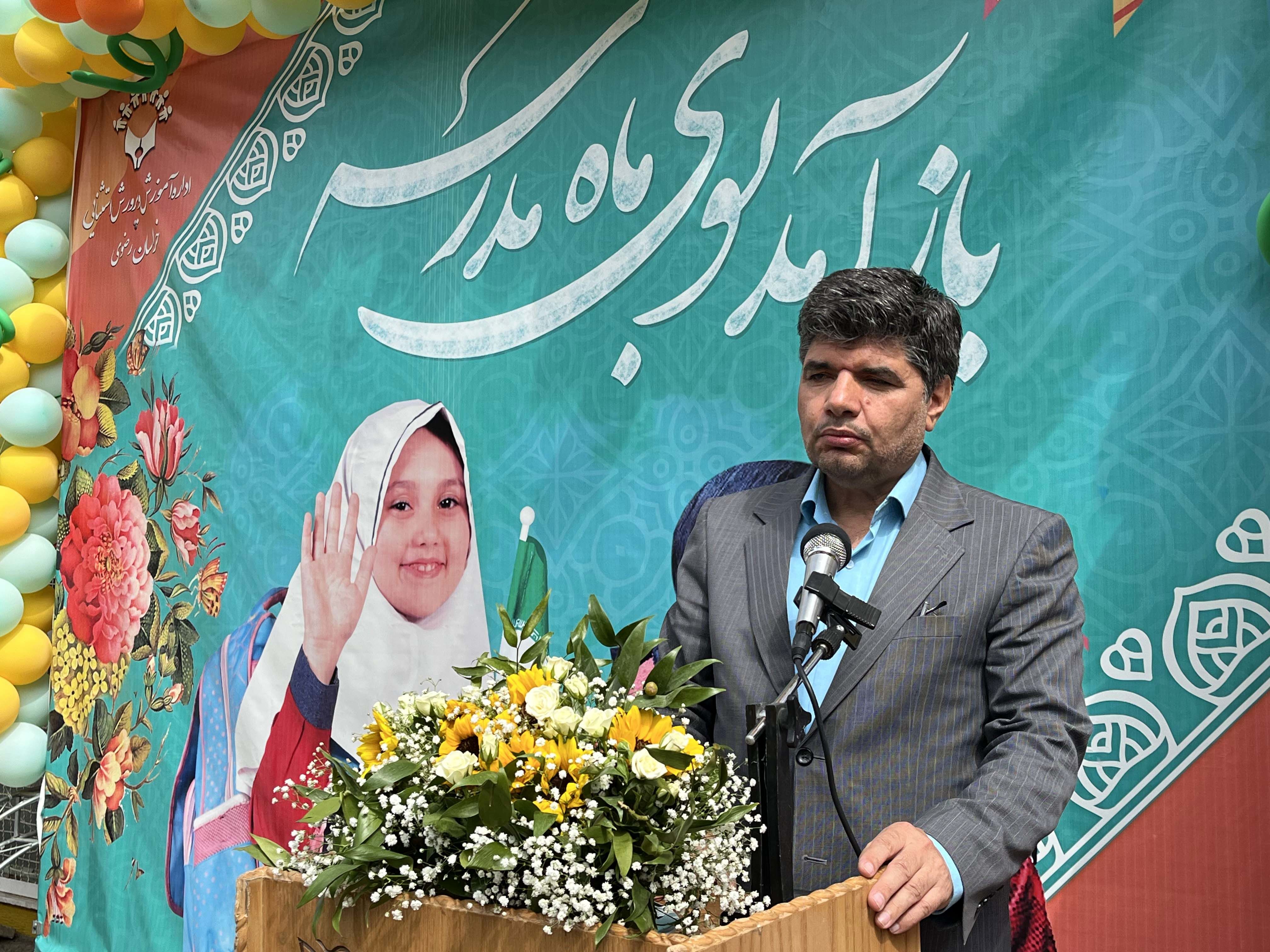 خیرین پایه اصلی توسعه عدالت آموزشی در کشور هستند