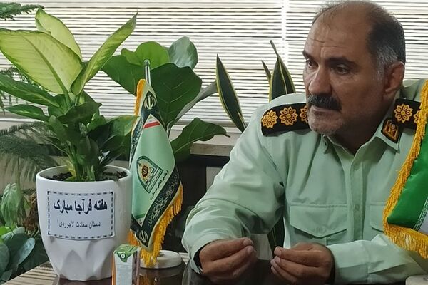 تقدیر دانش‌آموزان مدارس منطقه کهریزک از فرماندهان انتظامی کلانتری ۱۷۰ کهریزک و ۱۷۵ باقرشهر 