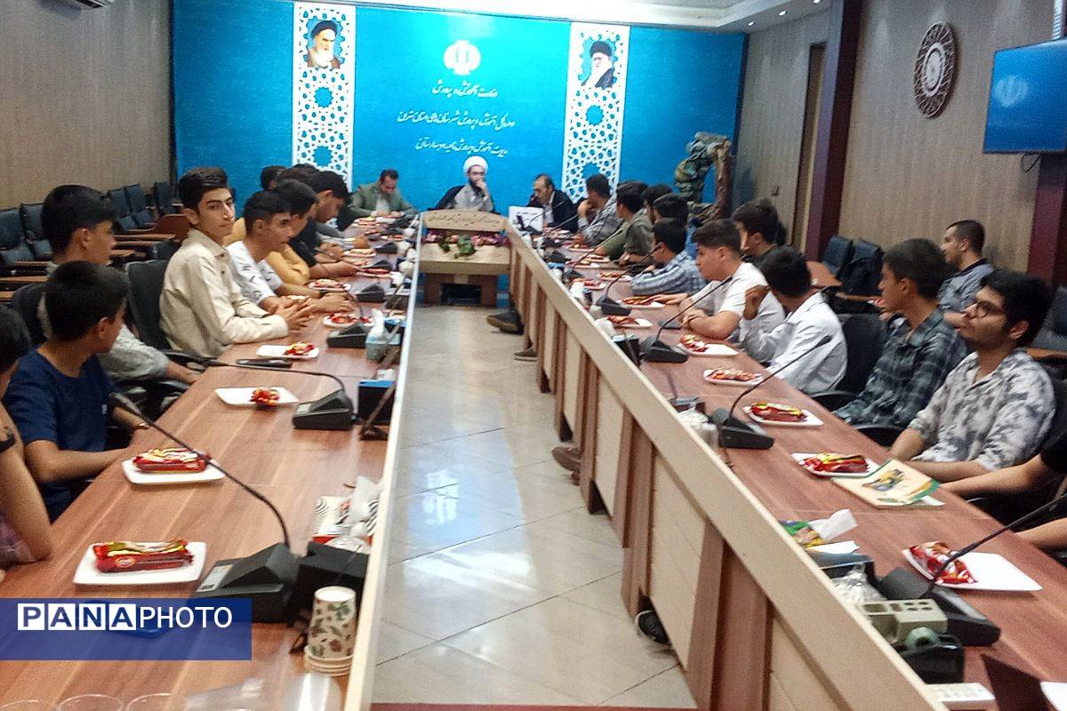 تجلیل از دانش‌آموزان اتحادیه انجمن‌های اسلامی در بهارستان‌۲