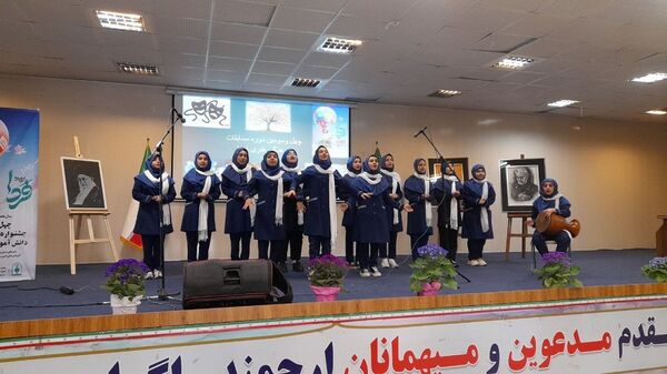 برگزاری چهل‌وسومین جشنواره فرهنگی و هنری فردا در البرز