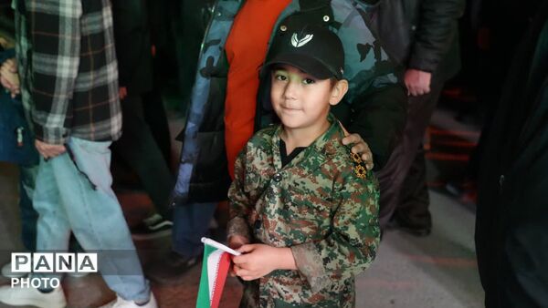 حضور خروشان مردم کمال‌شهر از آغاز جنگ تا نابودی دشمن 