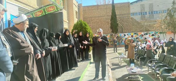 یادواره 118 شهید دانش‌آموز شهرستان بجنورد در مدرسه شاهد فاطمه زهرا(س)