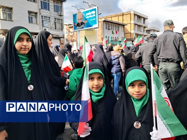 حماسه دهه نودی‌ها در راهپیمایی ۲۲ بهمن قائمشهر